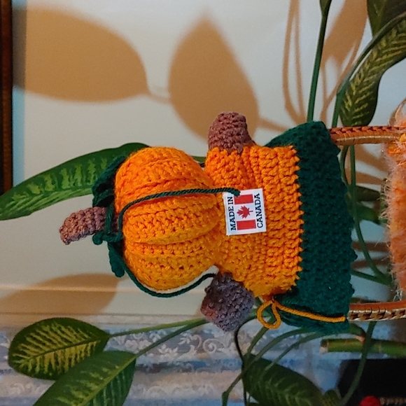 Pumpkin Hand Puppet - Picture 4 of 7